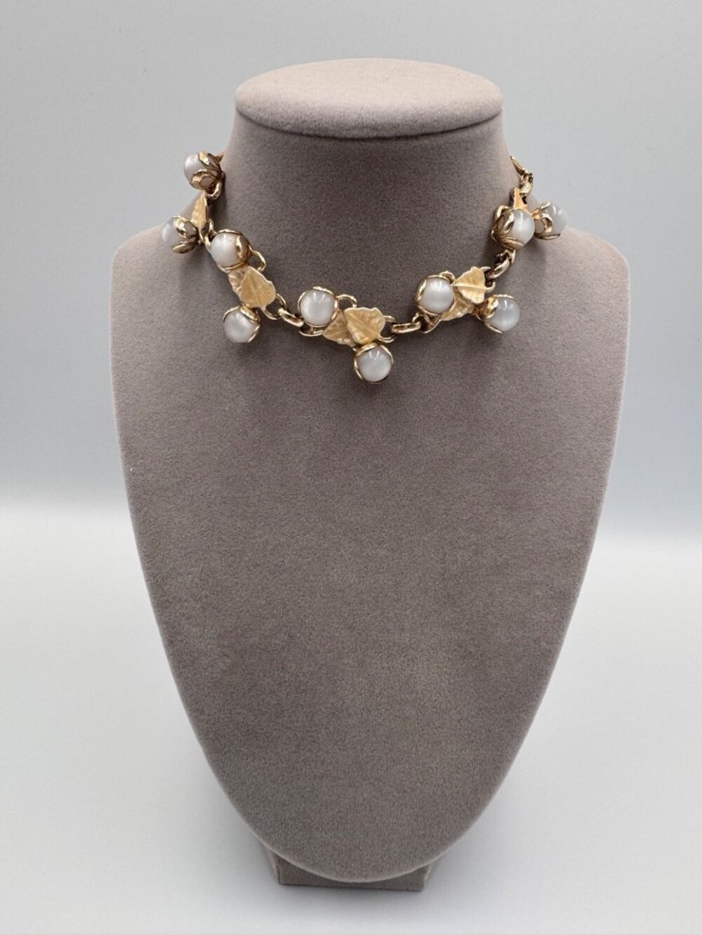 Vintage White Moonglow Lucite Necklace Cream Enamel Leaf Gold Tone Choker